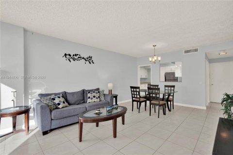 Copropriété à vendre à Hollywood, Floride: 1 chambre, 73.39 m2 № 2001195 - photo 7