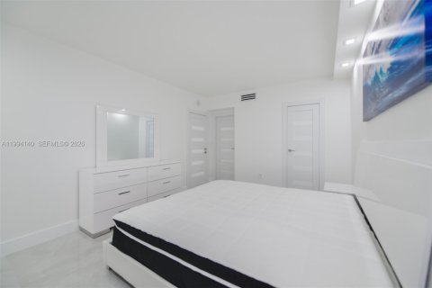 Купить кондоминиум в Халландейл-Бич, Флорида 1 спальня, 80.82м2, № 2055842 - фото 20