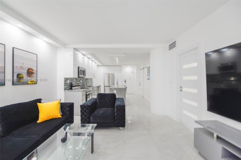 Купить кондоминиум в Халландейл-Бич, Флорида 1 спальня, 80.82м2, № 2055842 - фото 12