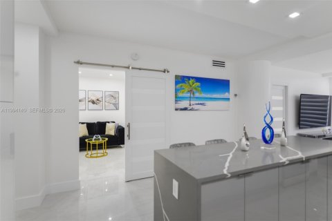 Купить кондоминиум в Халландейл-Бич, Флорида 1 спальня, 80.82м2, № 2055842 - фото 29