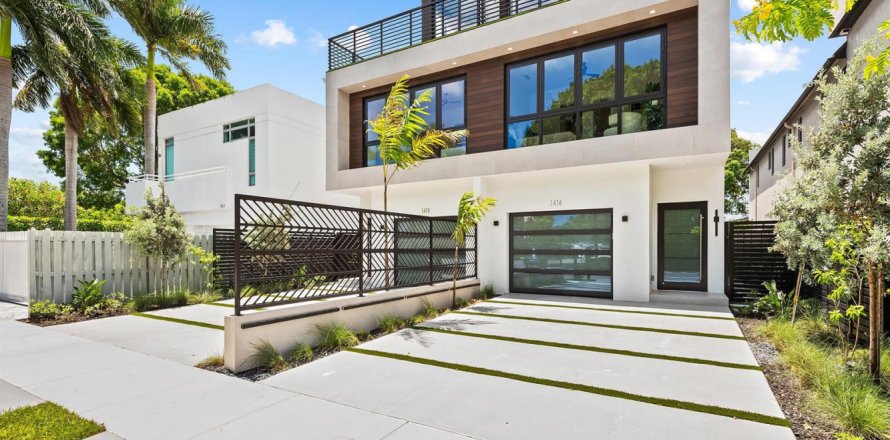 Townhouse in Fort Lauderdale, Florida 3 bedrooms, 312.99 sq.m. № 2399985