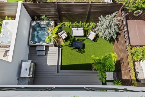 Townhouse in Fort Lauderdale, Florida 3 bedrooms, 312.99 sq.m. № 2399985 - photo 30