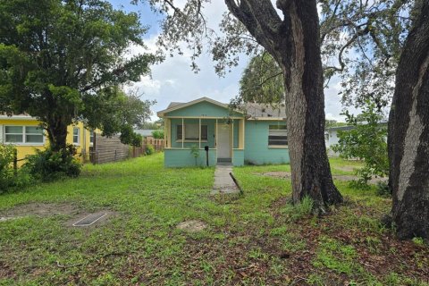 House in Saint Petersburg, Florida 2 bedrooms, 65.4 sq.m. № 1816055 - photo 1