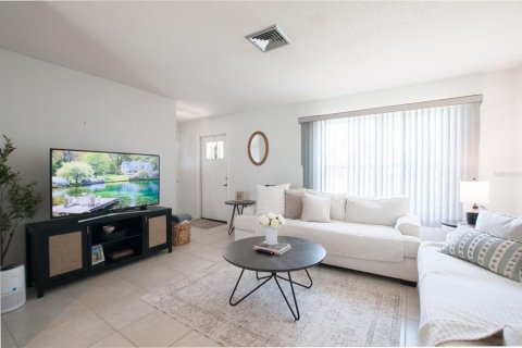 House in Port Charlotte, Florida 2 bedrooms, 100.33 sq.m. № 2239251 - photo 6