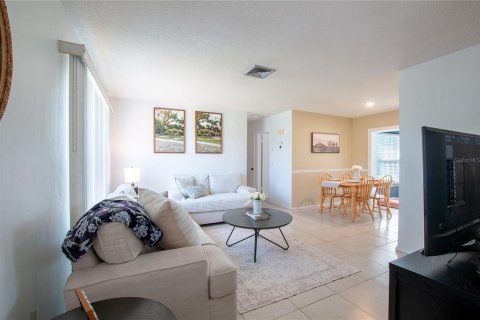 House in Port Charlotte, Florida 2 bedrooms, 100.33 sq.m. № 2239251 - photo 5