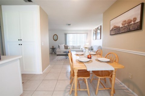 House in Port Charlotte, Florida 2 bedrooms, 100.33 sq.m. № 2239251 - photo 14