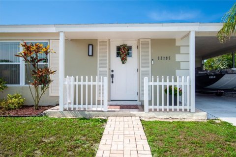 House in Port Charlotte, Florida 2 bedrooms, 100.33 sq.m. № 2239251 - photo 4