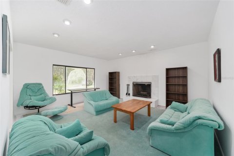 House in Gainesville, Florida 4 bedrooms, 266.91 sq.m. № 1374669 - photo 4