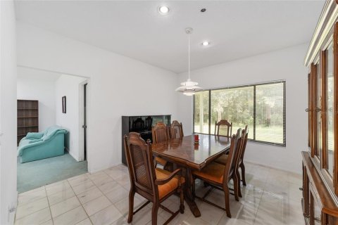 House in Gainesville, Florida 4 bedrooms, 266.91 sq.m. № 1374669 - photo 6