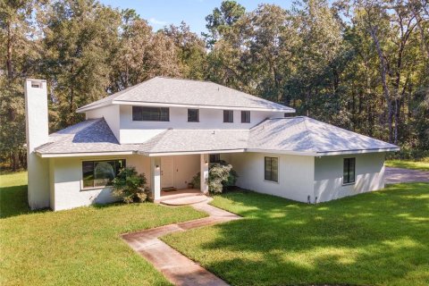 House in Gainesville, Florida 4 bedrooms, 266.91 sq.m. № 1374669 - photo 1