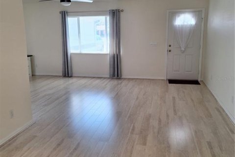 Casa en venta en Ocala, Florida, 2 dormitorios, 139.35 m2 № 1125417 - foto 5