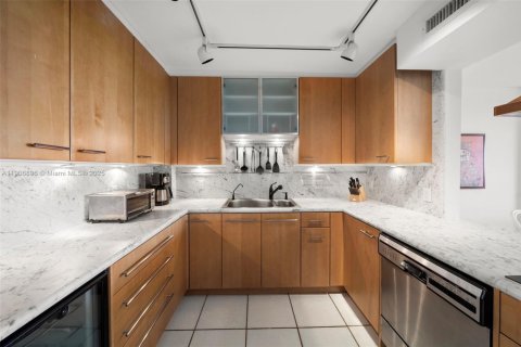 Copropriété à louer à Key Biscayne, Floride: 2 chambres, 117.06 m2 № 1968639 - photo 11