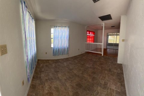 House in Lake Wales, Florida 1 bedroom, 66.89 sq.m. № 1719826 - photo 3