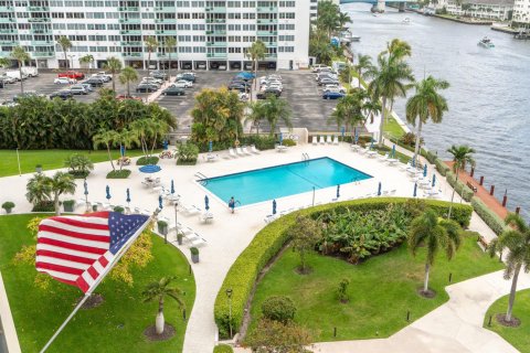 Copropriété à vendre à Fort Lauderdale, Floride: 2 chambres, 104.05 m2 № 2372084 - photo 21