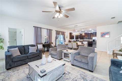 Villa ou maison à vendre à Davenport, Floride: 6 chambres, 284.56 m2 № 2148369 - photo 5