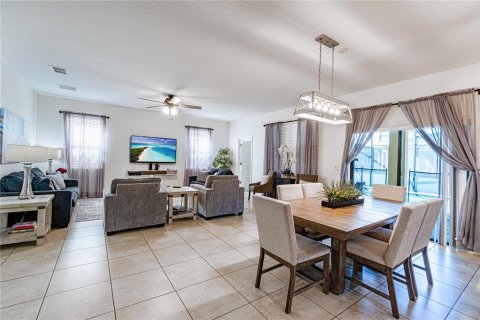 Villa ou maison à vendre à Davenport, Floride: 6 chambres, 284.56 m2 № 2148369 - photo 7