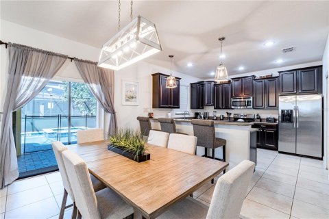Villa ou maison à vendre à Davenport, Floride: 6 chambres, 284.56 m2 № 2148369 - photo 6