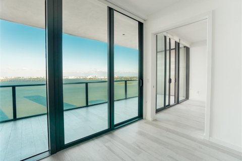 Condo in Miami, Florida, 2 bedrooms  № 1708053 - photo 4