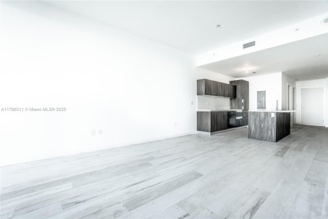 Condo in Miami, Florida, 2 bedrooms  № 1708053 - photo 6
