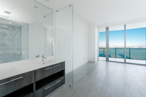 Condo in Miami, Florida, 2 bedrooms  № 1708053 - photo 8