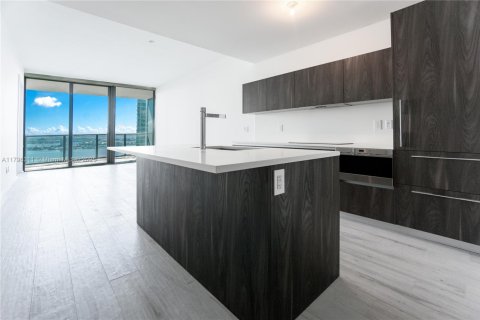 Condo in Miami, Florida, 2 bedrooms  № 1708053 - photo 5