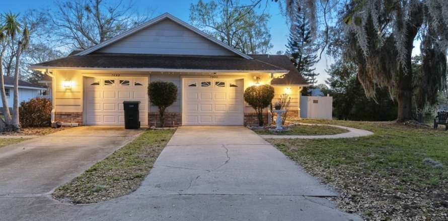 Duplex à Orlando, Floride 2 chambres, 98.1 m2 № 2098233