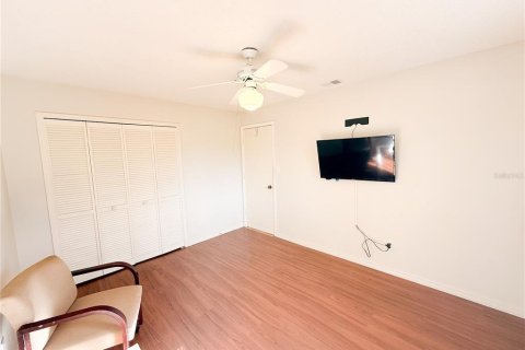 Duplex à vendre à Orlando, Floride: 2 chambres, 98.1 m2 № 2098233 - photo 25