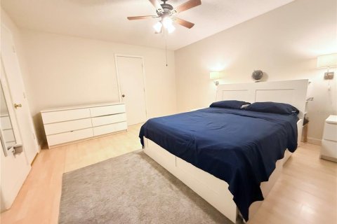 Duplex à vendre à Orlando, Floride: 2 chambres, 98.1 m2 № 2098233 - photo 19