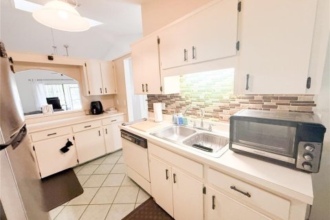 Duplex à vendre à Orlando, Floride: 2 chambres, 98.1 m2 № 2098233 - photo 17