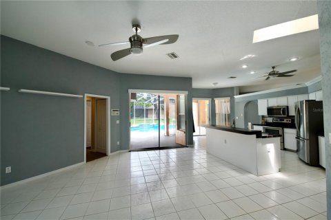 Casa en venta en Spring Hill, Florida, 3 dormitorios, 204.01 m2 № 2277344 - foto 9