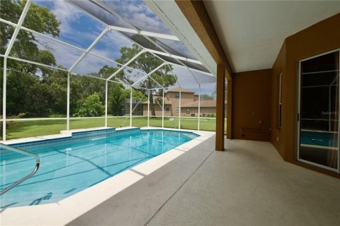 Casa en venta en Spring Hill, Florida, 3 dormitorios, 204.01 m2 № 2277344 - foto 25