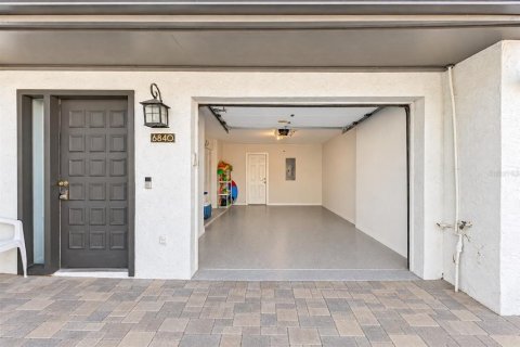 Townhouse in Sarasota, Florida 2 bedrooms, 134.34 sq.m. № 2378945 - photo 7