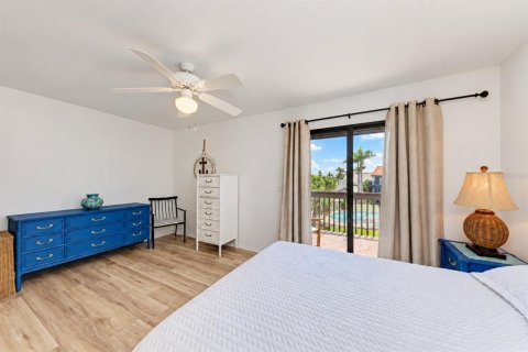 Townhouse in Sarasota, Florida 2 bedrooms, 134.34 sq.m. № 2378945 - photo 20