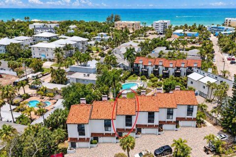Townhouse in Sarasota, Florida 2 bedrooms, 134.34 sq.m. № 2378945