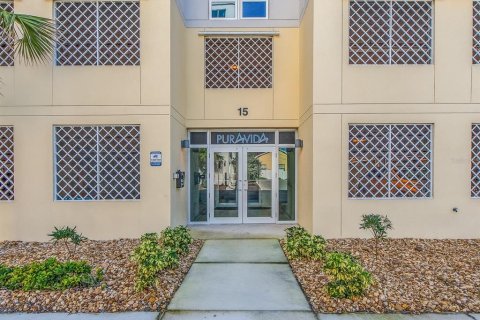 Condominio en alquiler en Clearwater, Florida, 3 dormitorios, 208.1 m2 № 2221809 - foto 2