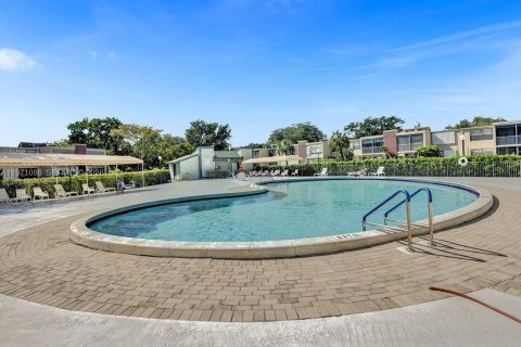 Купить кондоминиум в Маргит, Флорида 2 спальни, 92.9м2, № 2036625 - фото 29