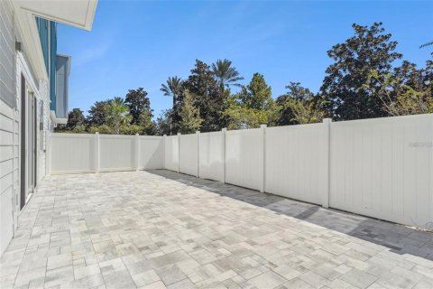 Снять в аренду кондоминиум в Фор-Корнерс, Флорида 6 комнат, 139.63м2, № 2278085 - фото 21