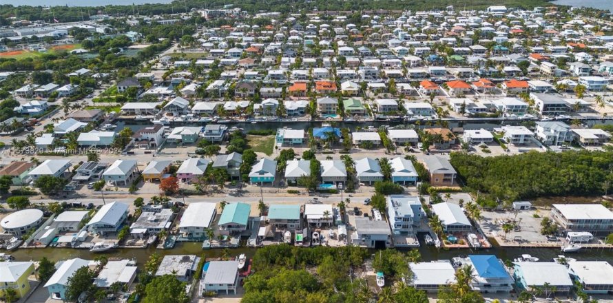Land in Key Largo, Florida № 1145955