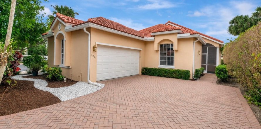House in Boynton Beach, Florida 3 bedrooms, 210.33 sq.m. № 2378767
