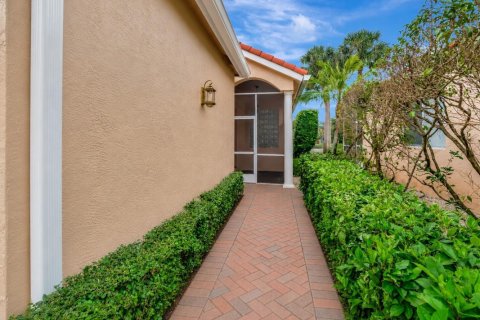 House in Boynton Beach, Florida 3 bedrooms, 210.33 sq.m. № 2378767 - photo 2