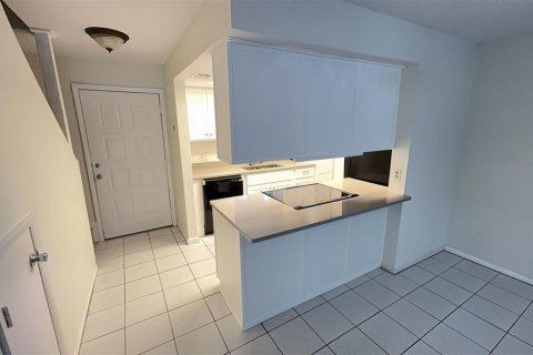 Touwnhouse à louer à Tampa, Floride: 2 chambres, 96.34 m2 № 1853335 - photo 13