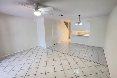 Touwnhouse à louer à Tampa, Floride: 2 chambres, 96.34 m2 № 1853335 - photo 7