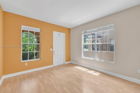 Villa ou maison à vendre à Davie, Floride: 3 chambres, 177.63 m2 № 1961925 - photo 5