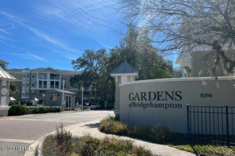 Condominio en venta en Jacksonville, Florida, 1 dormitorio, 78.87 m2 № 768910 - foto 1