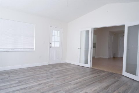 House in Kissimmee, Florida 2 bedrooms, 154.4 sq.m. № 2196691 - photo 5