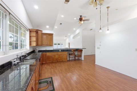 Casa en venta en Oakland Park, Florida, 4 dormitorios, 228.08 m2 № 2073274 - foto 10