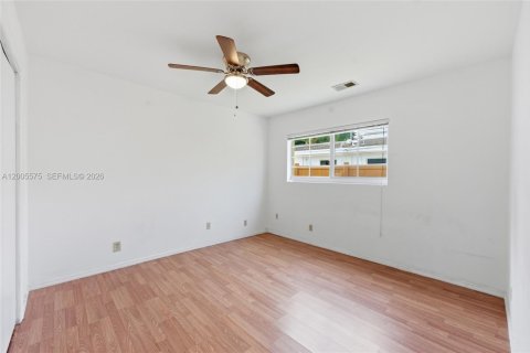 Casa en venta en Oakland Park, Florida, 4 dormitorios, 228.08 m2 № 2073274 - foto 30