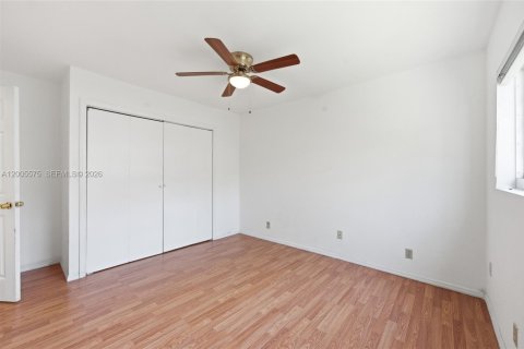 Casa en venta en Oakland Park, Florida, 4 dormitorios, 228.08 m2 № 2073274 - foto 29