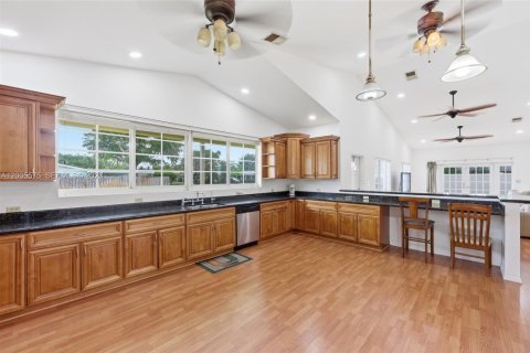 Casa en venta en Oakland Park, Florida, 4 dormitorios, 228.08 m2 № 2073274 - foto 11