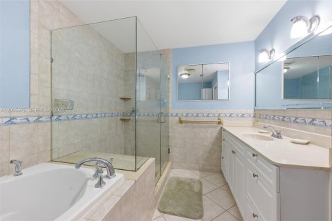 Casa en venta en Oakland Park, Florida, 4 dormitorios, 228.08 m2 № 2073274 - foto 25
